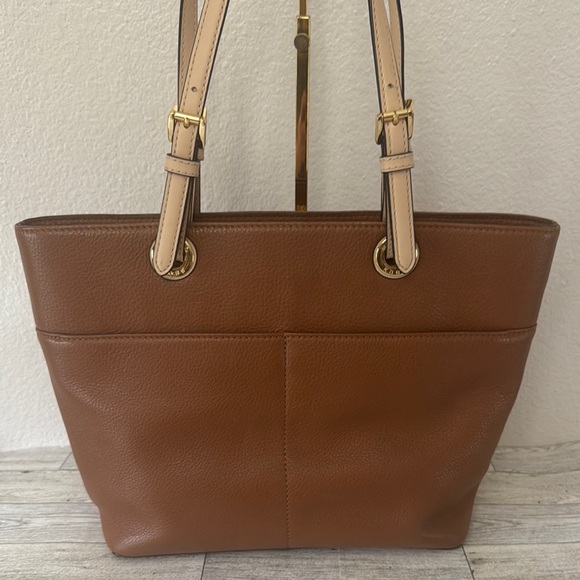 Michael Kors Bedford Leather Tote - Picture 2 of 11